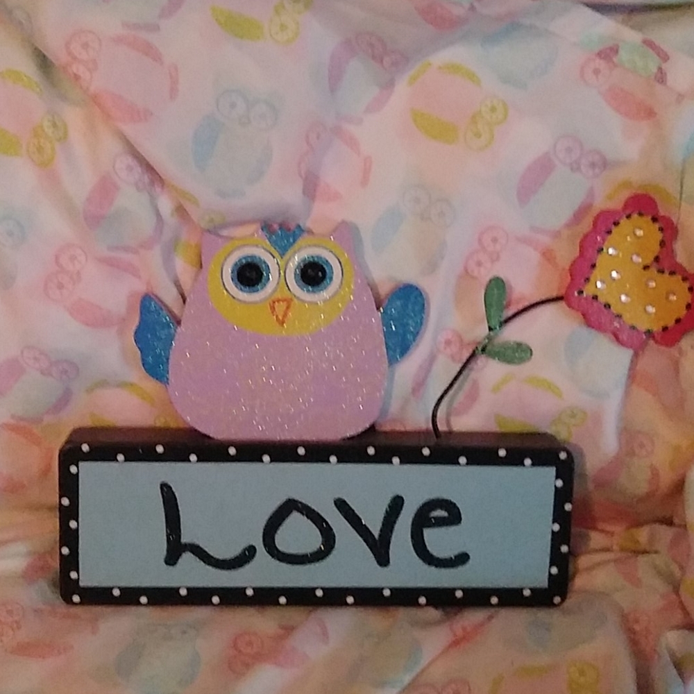 Owl love sign